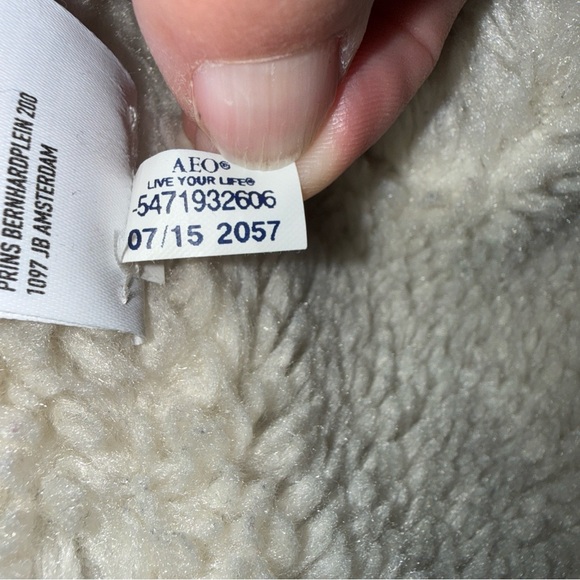 Denim Jacket with Sherpa Collar - Picture 5 of 12